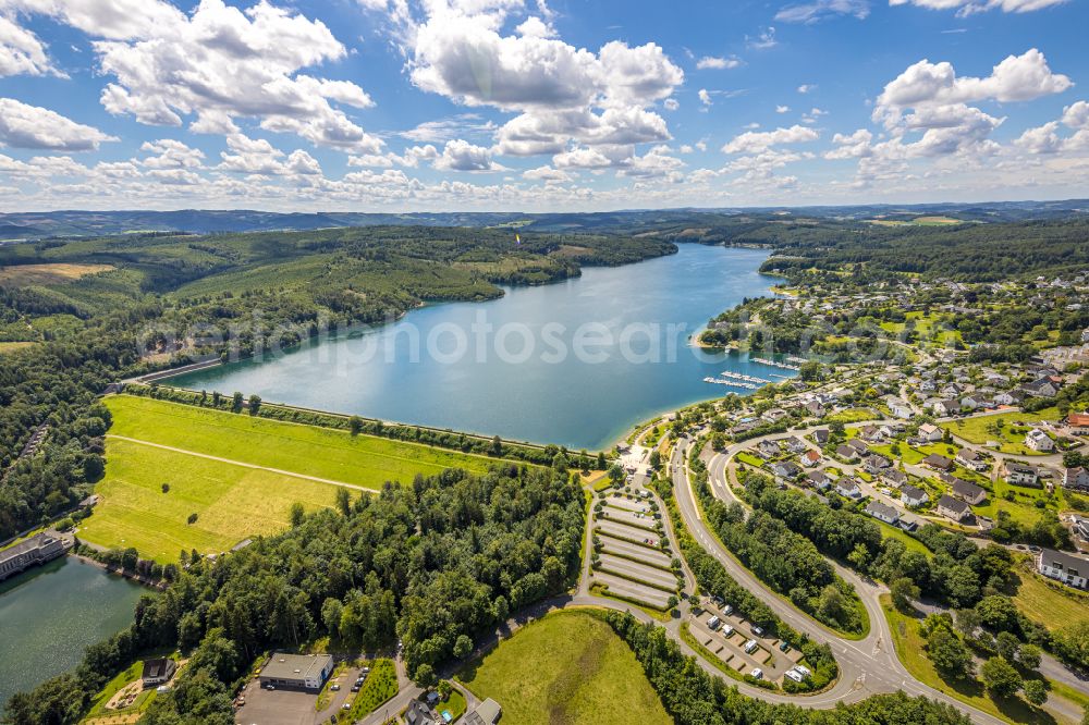 Aerial photograph Langscheid - Shore areas on the lake area of the Sorpesee dam in Langscheid in the Sauerland in the state of North Rhine-Westphalia, Germany