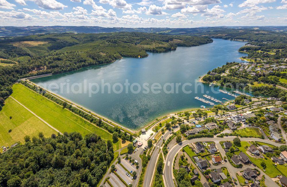 Aerial photograph Langscheid - Shore areas on the lake area of the Sorpesee dam in Langscheid in the Sauerland in the state of North Rhine-Westphalia, Germany