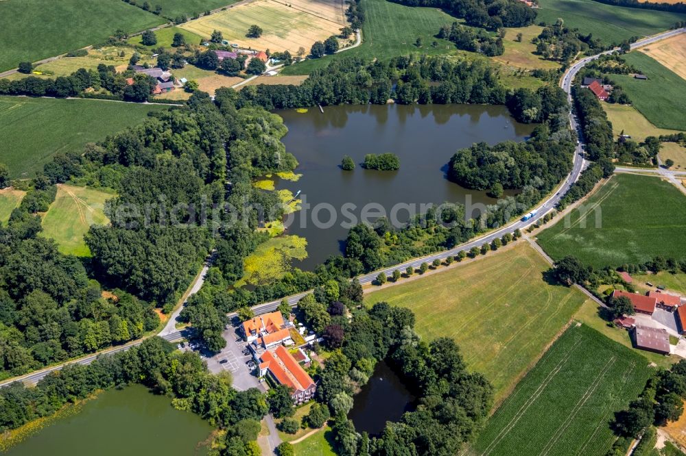 Sendenhorst from the bird's eye view: Shore areas of the ponds of Hardtteiche in Sendenhorst in the state North Rhine-Westphalia, Germany