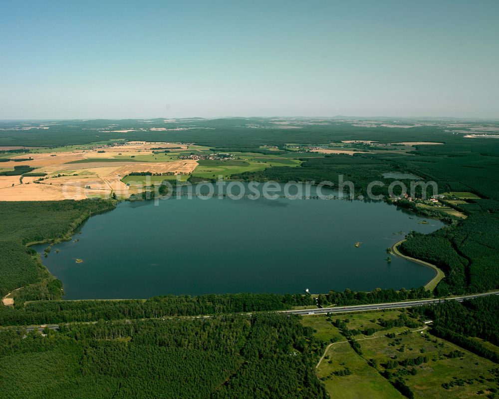 Aerial image Thiendorf - Shore areas of the ponds for fish farming Tschornaer Teichgebiet - Grossteich in Thiendorf in the state Saxony, Germany