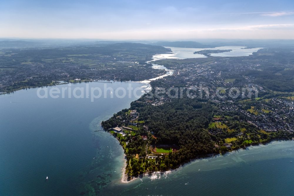 Konstanz from the bird's eye view: Village on the lake bank areas of Lake of Constance in Konstanz in the state Baden-Wuerttemberg, Germany