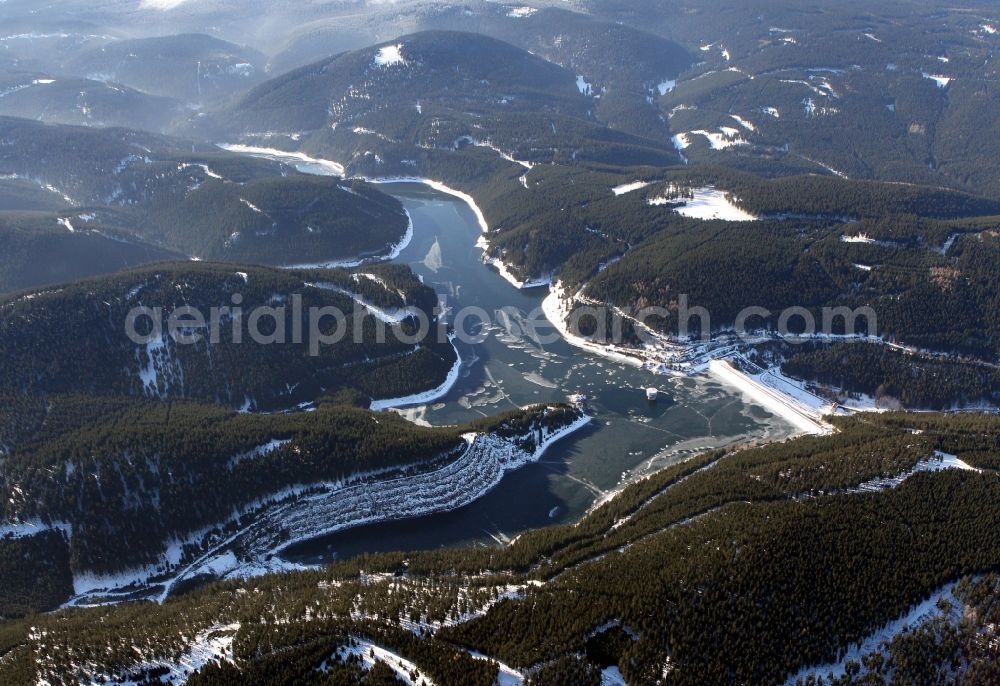 Aerial image Luisenthal - Waterside scenery at Lake of the Ohratalsperre in Luisenthal in Thuringia