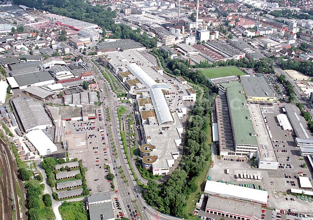 Aerial photograph Ulm / Baden Württemberg - Ulm / Baden Württemberg Blick auf das Einkaufscentrum ECE an der Bahnstrecke in Ulm an der Donau in Baden Würtemberg