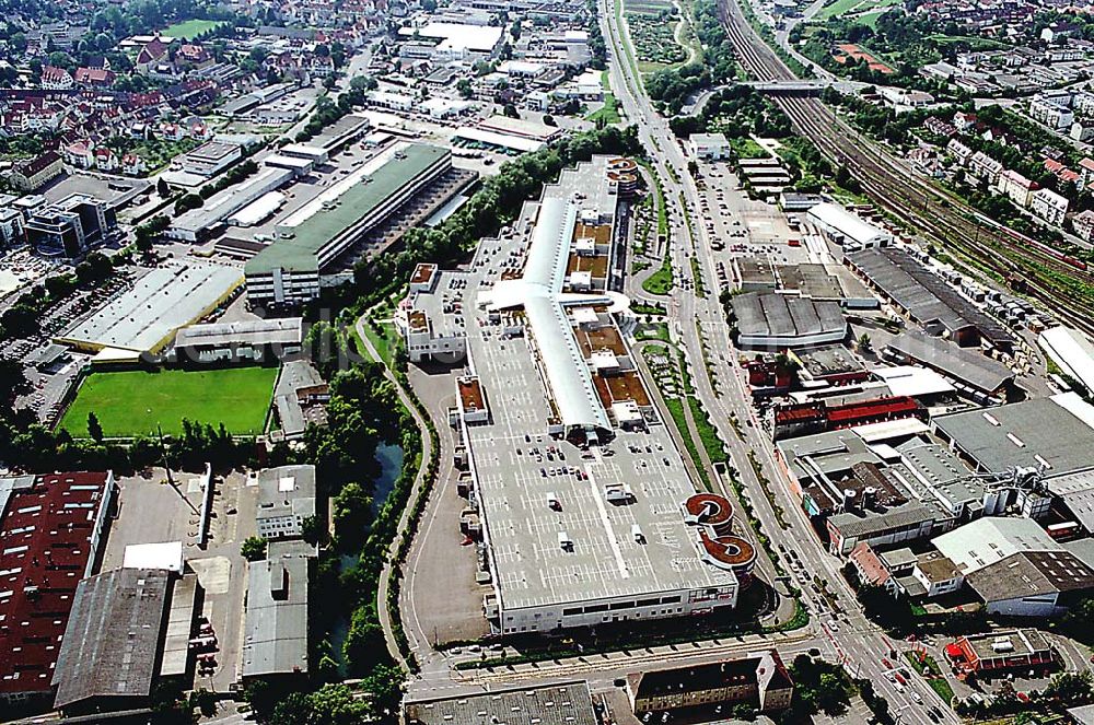 Ulm / Baden Württemberg from the bird's eye view: Ulm / Baden Württemberg Blick auf das Einkaufscentrum ECE an der Bahnstrecke in Ulm an der Donau in Baden Würtemberg