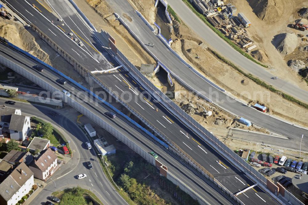 Aerial image BRAUNSCHWEIG - Blick auf den Um- und Ausbau des Autobahndreiecks Braunschweig-Südwest an der Autobahn A39 / A 391. Der EUROVIA Baukonzern errichtet hier einige Brückenneubauten. Bauherr ist die Niedersächsische Landesbehörde für Straßenbau und Verkehr. View of the implementation and expansion of the motorway junction Braunschweig-southwest along the highway A39 / A 395th The construction company built EUROVIA here are some new bridges. Owner is the Lower Saxony state authorities for road construction and transport.