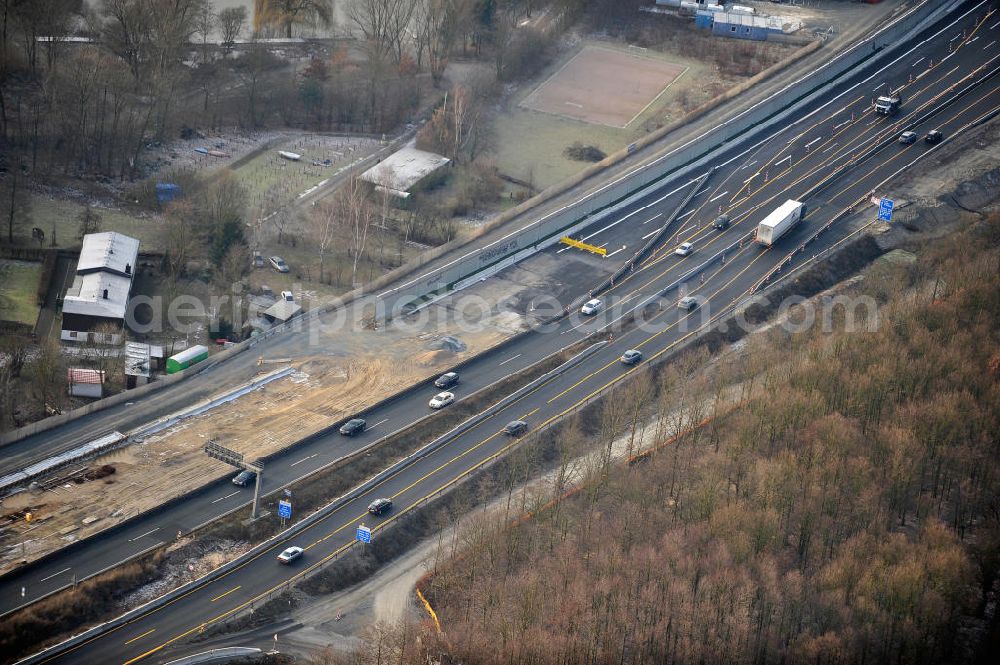 Braunschweig from above - Blick auf den Um- und Ausbau des Autobahndreiecks Braunschweig-Südwest an der Autobahn A29 / A 391. Der EUROVIA Baukonzern errichtet hier einige Brückenneubauten. Bauherr ist die Niedersächsische Landesbehörde für Straßenbau und Verkehr. View of the implementation and expansion of the motorway junction Braunschweig-southwest along the highway A29 / A 395th The construction company built EUROVIA here are some new bridges. Owner is the Lower Saxony state authorities for road construction and transport.