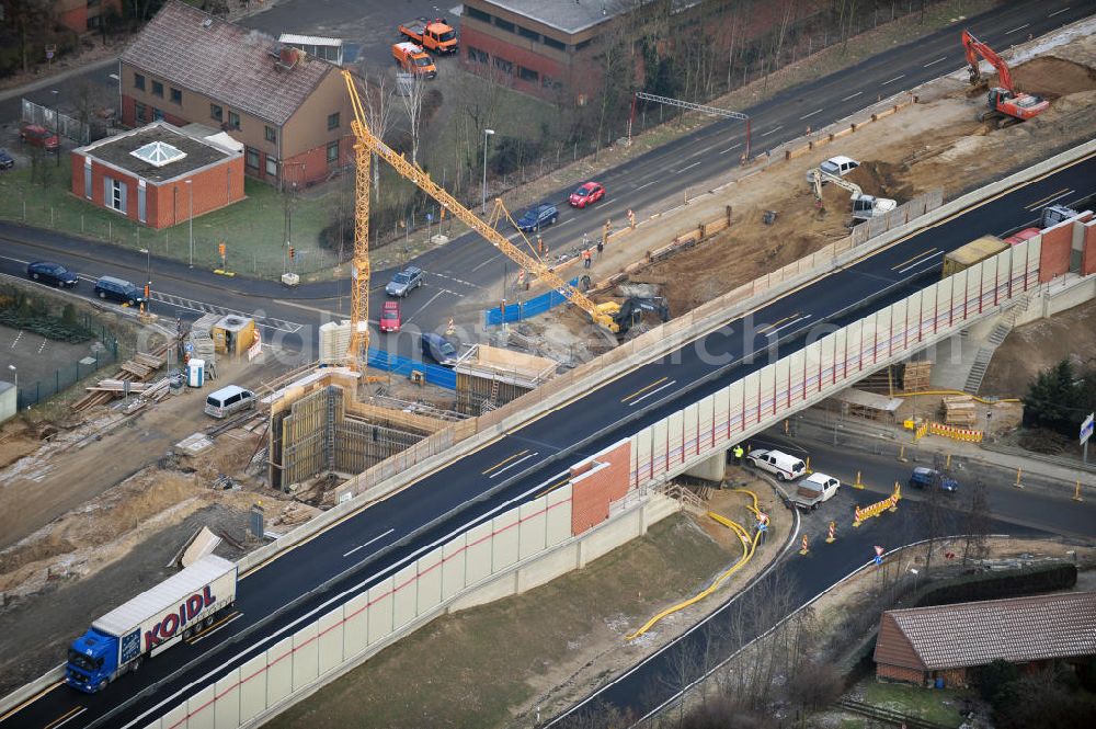 Braunschweig from above - Blick auf den Um- und Ausbau des Autobahndreiecks Braunschweig-Südwest an der Autobahn A29 / A 391. Der EUROVIA Baukonzern errichtet hier einige Brückenneubauten. Bauherr ist die Niedersächsische Landesbehörde für Straßenbau und Verkehr. View of the implementation and expansion of the motorway junction Braunschweig-southwest along the highway A29 / A 395th The construction company built EUROVIA here are some new bridges. Owner is the Lower Saxony state authorities for road construction and transport.