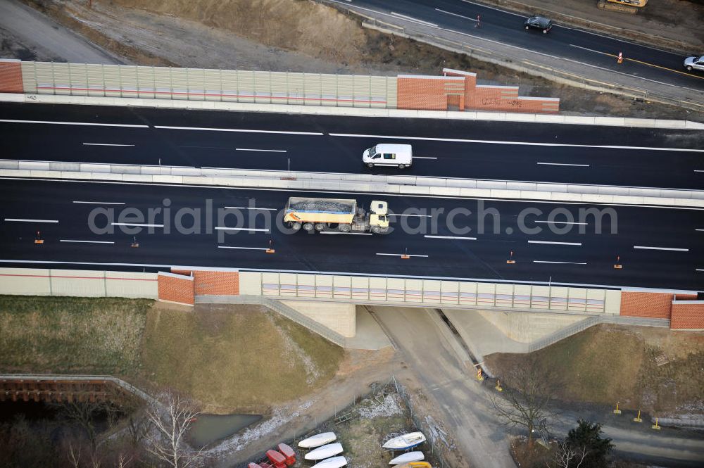 Aerial image Braunschweig - Blick auf den Um- und Ausbau des Autobahndreiecks Braunschweig-Südwest an der Autobahn A29 / A 391. Der EUROVIA Baukonzern errichtet hier einige Brückenneubauten. Bauherr ist die Niedersächsische Landesbehörde für Straßenbau und Verkehr. View of the implementation and expansion of the motorway junction Braunschweig-southwest along the highway A29 / A 395th The construction company built EUROVIA here are some new bridges. Owner is the Lower Saxony state authorities for road construction and transport.