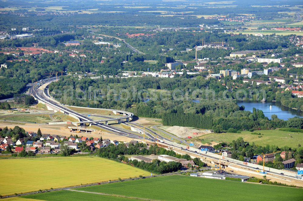 Braunschweig from above - Blick auf den Um- und Ausbau des Autobahndreiecks Braunschweig-Südwest an der Autobahn A29 / A 391 in Niedersachsen. Der EUROVIA Baukonzern errichtet hier einige Brückenneubauten. Bauherr ist die Niedersächsische Landesbehörde für Straßenbau und Verkehr. View of the implementation and expansion of the motorway junction Brunswick-southwest along the freeway A29 / A 395 in Lower Saxony. The construction company EUROVIA built here are some new bridges. Owner is the Lower Saxony state authorities for road construction and transport.