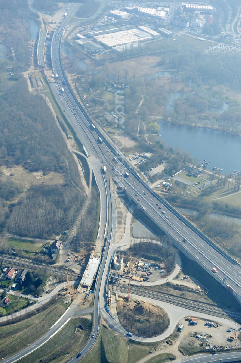 Aerial image Braunschweig - View of the implementation and expansion of the motorway junction Brunswick-southwest along the freeway A29 / A 395 in Lower Saxony. The construction company EUROVIA built here are some new bridges. Owner is the Lower Saxony state authorities for road construction and transport