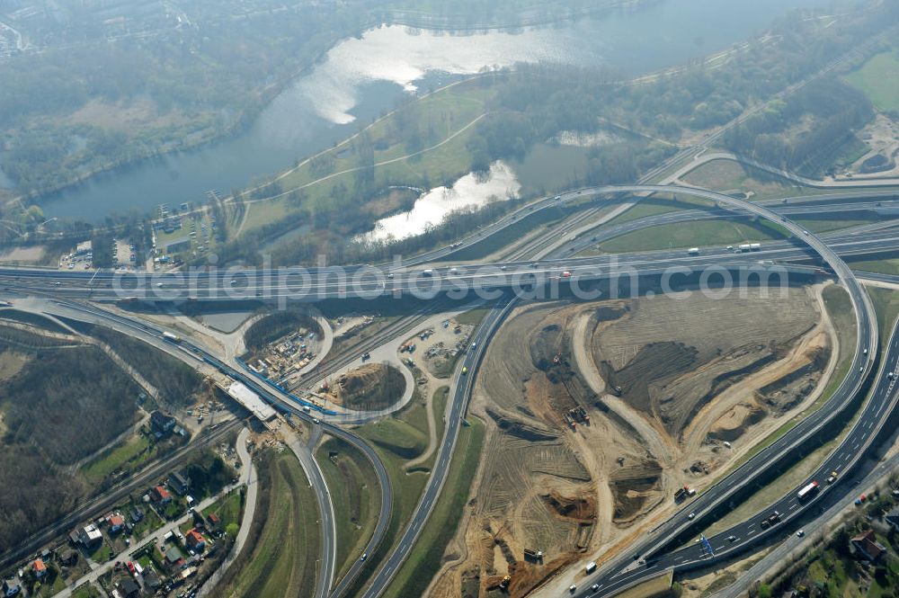 Aerial photograph Braunschweig - View of the implementation and expansion of the motorway junction Brunswick-southwest along the freeway A29 / A 395 in Lower Saxony. The construction company EUROVIA built here are some new bridges. Owner is the Lower Saxony state authorities for road construction and transport