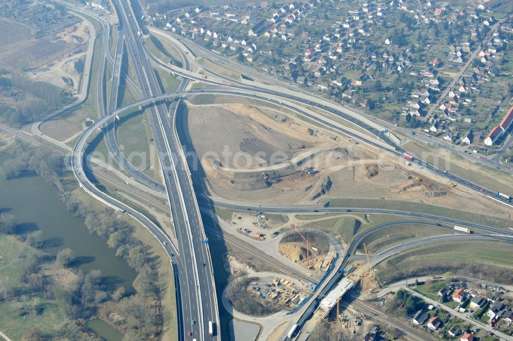 Aerial image Braunschweig - View of the implementation and expansion of the motorway junction Brunswick-southwest along the freeway A29 / A 395 in Lower Saxony. The construction company EUROVIA built here are some new bridges. Owner is the Lower Saxony state authorities for road construction and transport