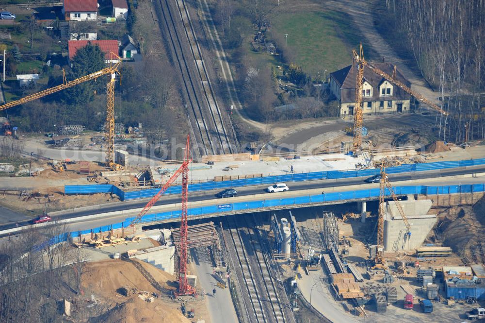 Aerial image Braunschweig - View of the implementation and expansion of the motorway junction Brunswick-southwest along the freeway A29 / A 395 in Lower Saxony. The construction company EUROVIA built here are some new bridges. Owner is the Lower Saxony state authorities for road construction and transport