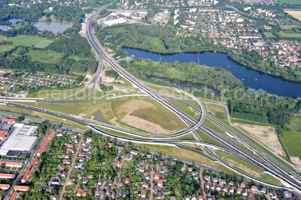 Braunschweig from the bird's eye view: View of the implementation and expansion of the motorway junction Brunswick-southwest along the freeway A29 / A 395 in Lower Saxony. The construction company EUROVIA built here are some new bridges. Owner is the Lower Saxony state authorities for road construction and transport