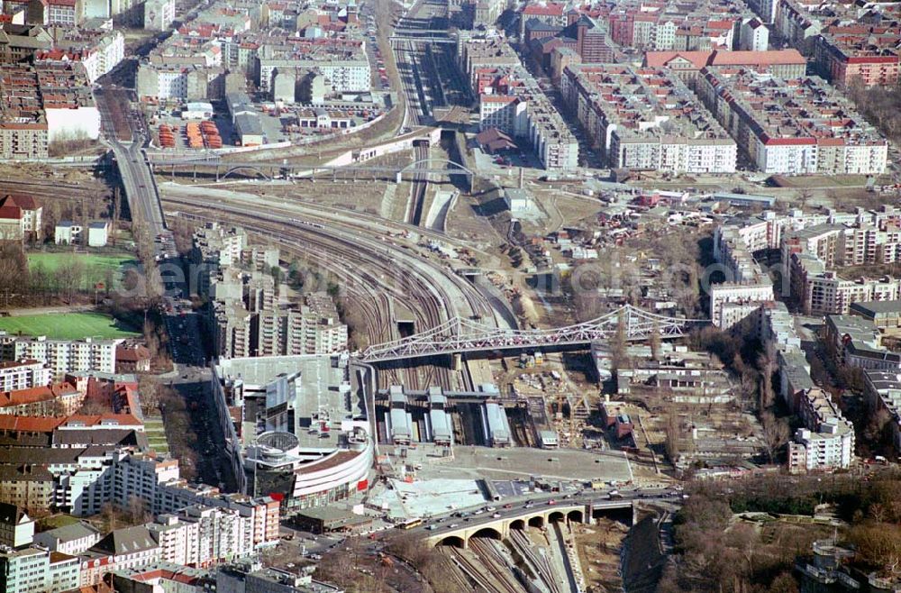 Aerial image Berlin-Wedding - Um- und Ausbau des Verkehrsknotens am S- Bahnhof Gesundbrunnen in Berlin-Wedding