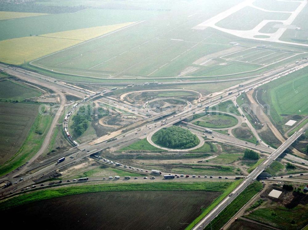 Aerial image Schkeuditz bei Leipzig - Um- und Erweiterungsbaustellen am Schkeuditzer Kreuz am Flughafen Leipzig - Halle.