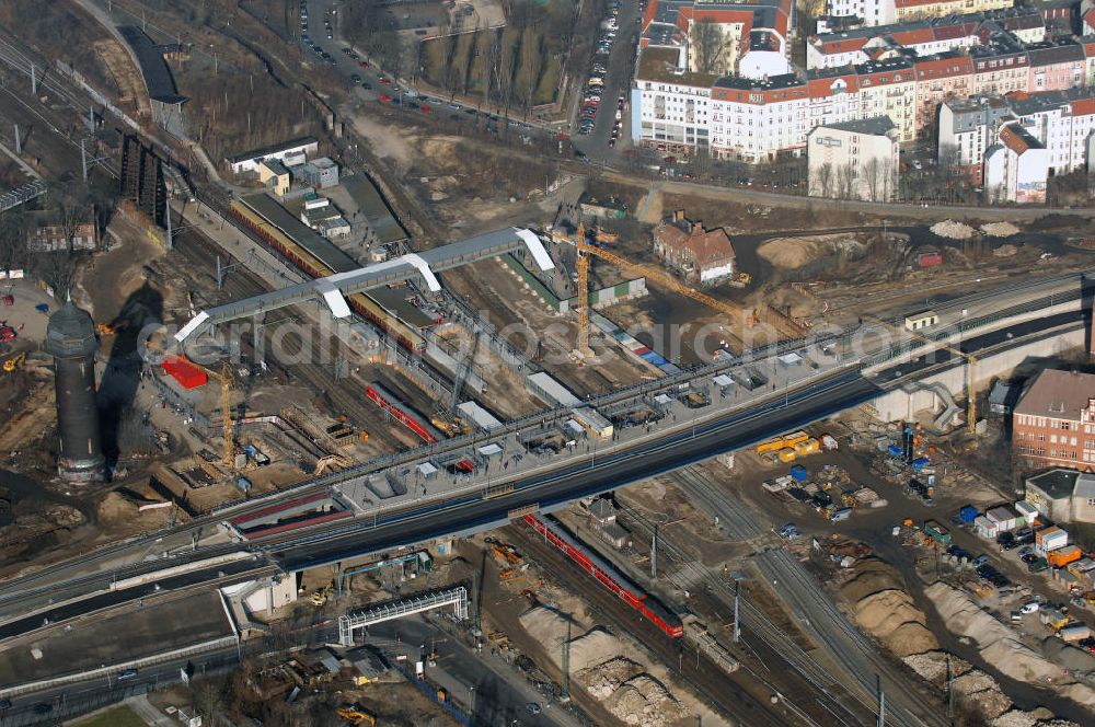 Aerial photograph Berlin - Blick auf den Um- und Neubau des Berliner S-Bahnhofs Ostkreuz. Teile der Neubauten führt die EUROVIA Beton GmbH aus. Weiterhin beteiligt ist das Unternehmen VEPRO Verkehrsbauprojekt GmbH. Upgrading and construction of the Berlin S-Bahn station Ostkreuz.