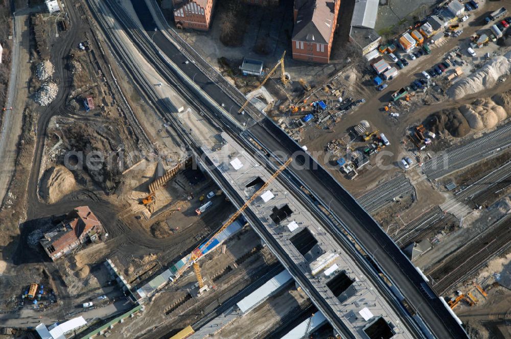 Aerial image Berlin - Blick auf den Um- und Neubau des Berliner S-Bahnhofs Ostkreuz. Teile der Neubauten führt die EUROVIA Beton GmbH aus. Weiterhin beteiligt ist das Unternehmen VEPRO Verkehrsbauprojekt GmbH. Upgrading and construction of the Berlin S-Bahn station Ostkreuz.