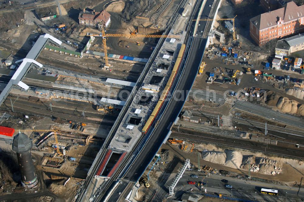 Berlin from above - Blick auf den Um- und Neubau des Berliner S-Bahnhofs Ostkreuz. Teile der Neubauten führt die EUROVIA Beton GmbH aus. Weiterhin beteiligt ist das Unternehmen VEPRO Verkehrsbauprojekt GmbH. Upgrading and construction of the Berlin S-Bahn station Ostkreuz.