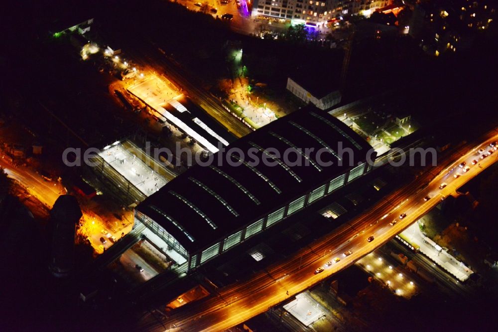 Aerial photograph Berlin - Night shot Upgrading and construction site of the Berlin S-Bahn station Ostkreuz