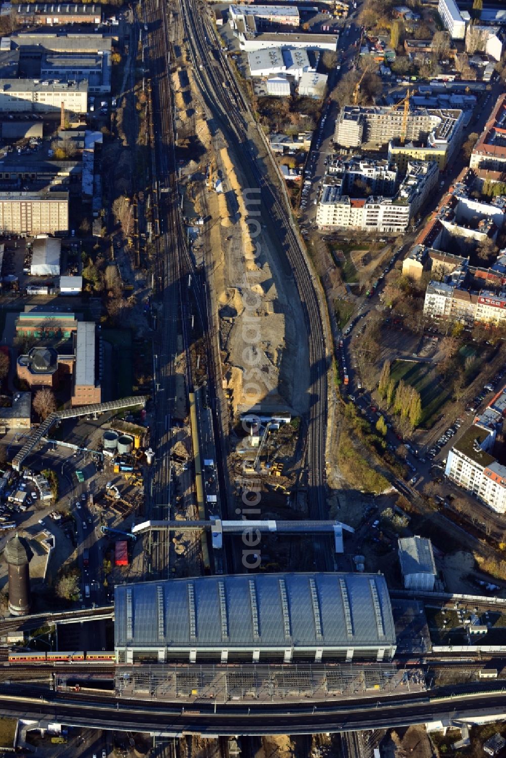 Berlin from the bird's eye view: Construction site of the alteration and new build Berlin S-Bahn station Ostkreuz