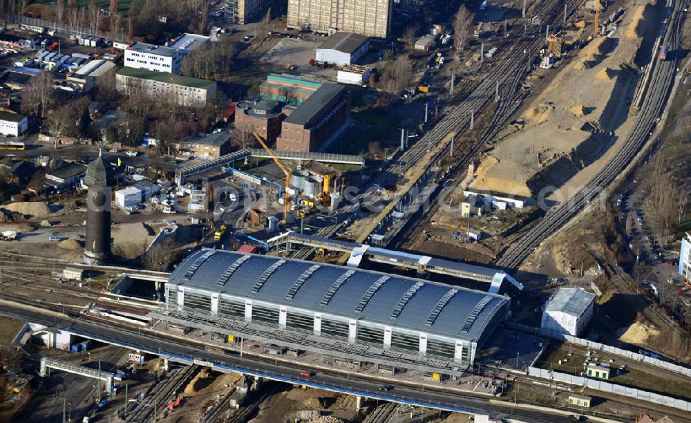 Berlin from the bird's eye view: Construction site of the alteration and new build Berlin S-Bahn station Ostkreuz