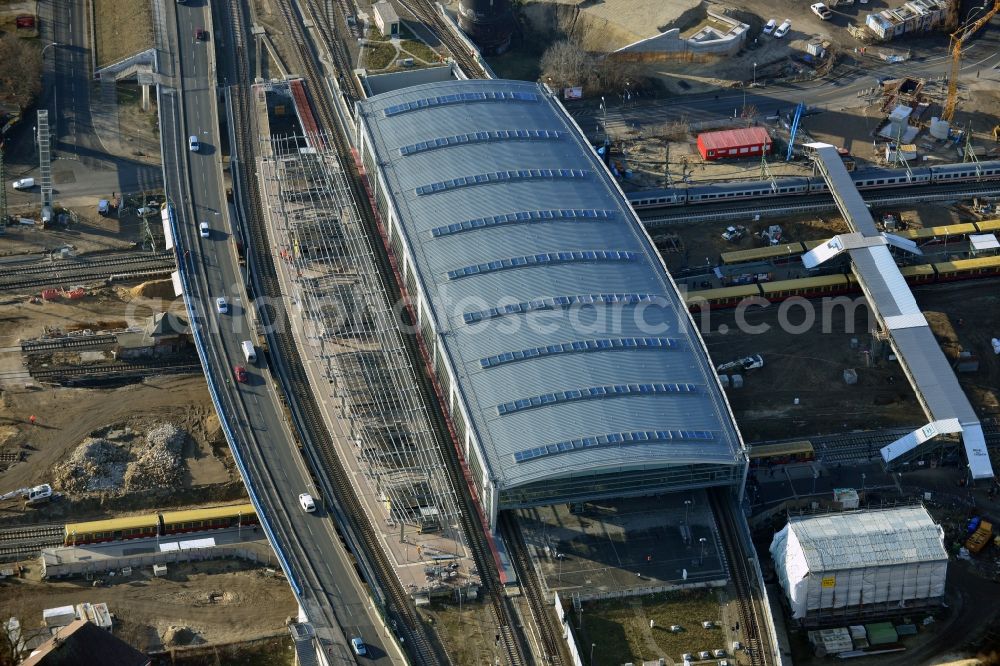 Berlin from above - Construction site of the alteration and new build Berlin S-Bahn station Ostkreuz