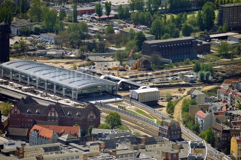 Berlin from above - Construction site of the alteration and new build Berlin S-Bahn station Ostkreuz