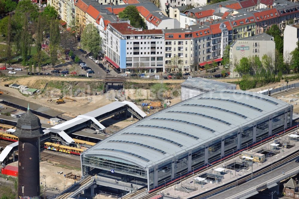 Berlin from the bird's eye view: Construction site of the alteration and new build Berlin S-Bahn station Ostkreuz