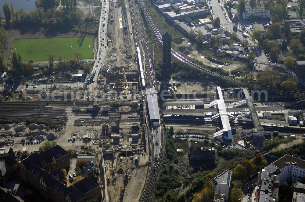 Berlin from the bird's eye view: Blick auf den Um- und Neubau des Berliner S-Bahnhofs Ostkreuz. Der Bahnhof wurde bereits im Jahr 1882 eröffnet und ist somit stark sanierungsbedürftig. Die Arbeiten begannen im Oktober 2006. Teile der Neubauten führt die EUROVIA Beton GmbH aus. Weiterhin beteiligt ist das Unternehmen VEPRO Verkehrsbauprojekt GmbH. Kontakt EUROVIA: EUROVIA BEton GmbH, Niederlassung Ingenieurbau und Zweigniederlassung Cottbus, Gewerbeparkstraße 17, 03099 Kolkwitz, Tel. +49(0)355 35552 3, Fax +49(0)355 35552 52, EMail: ingenieurbau@eurovia.de; Kontakt VEPRO: Verkehrsbau Projekt GmbH, Storkower Str. 132, 10407 Berlin, Tel. +49(0)30 42194 0, Fax +49(0)30 42194 221