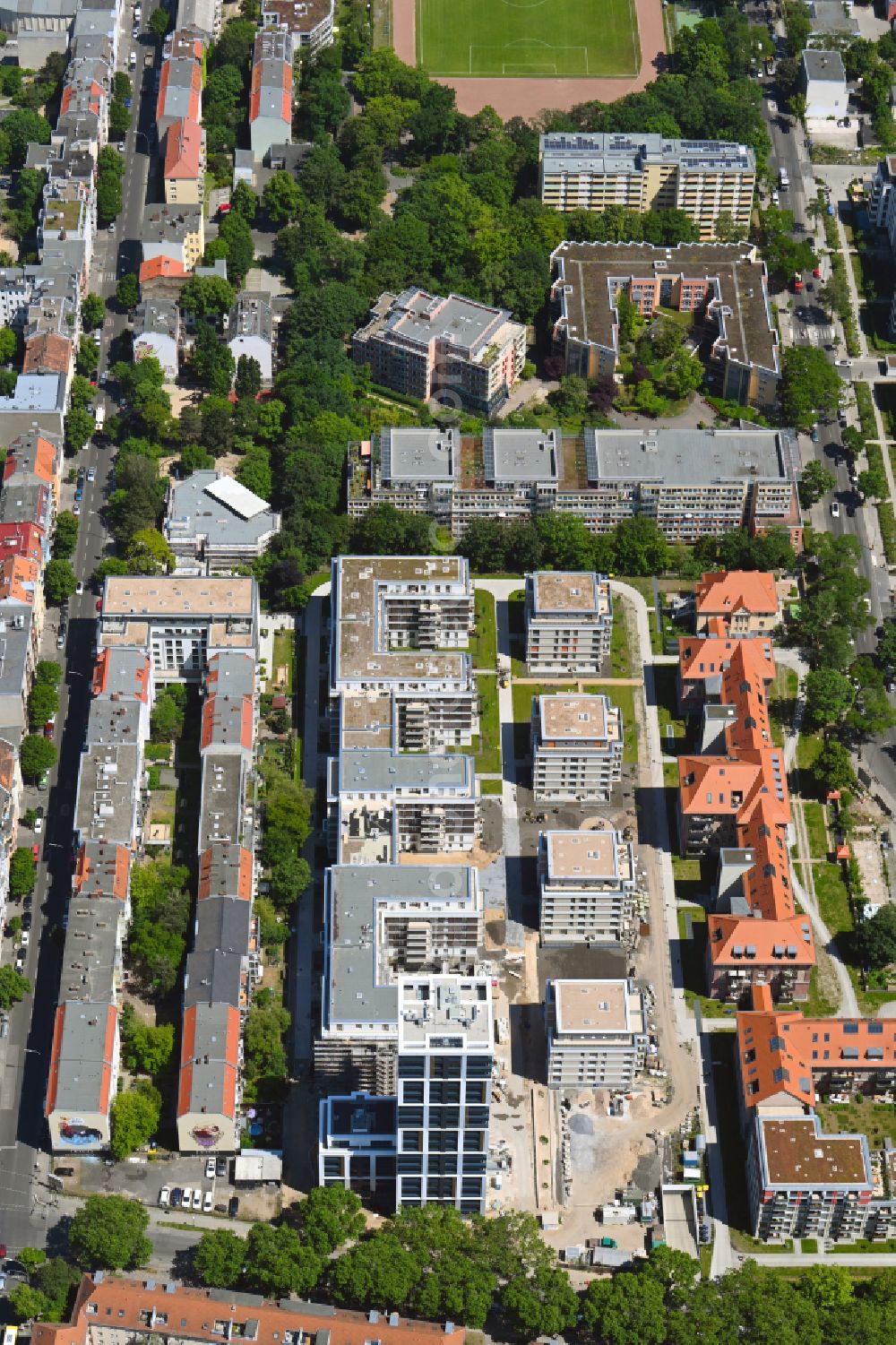 Aerial photograph Berlin - Construction for the reconstruction and expansion of the old buildings listed building on Mariendorfer Weg in the district Neukoelln in Berlin