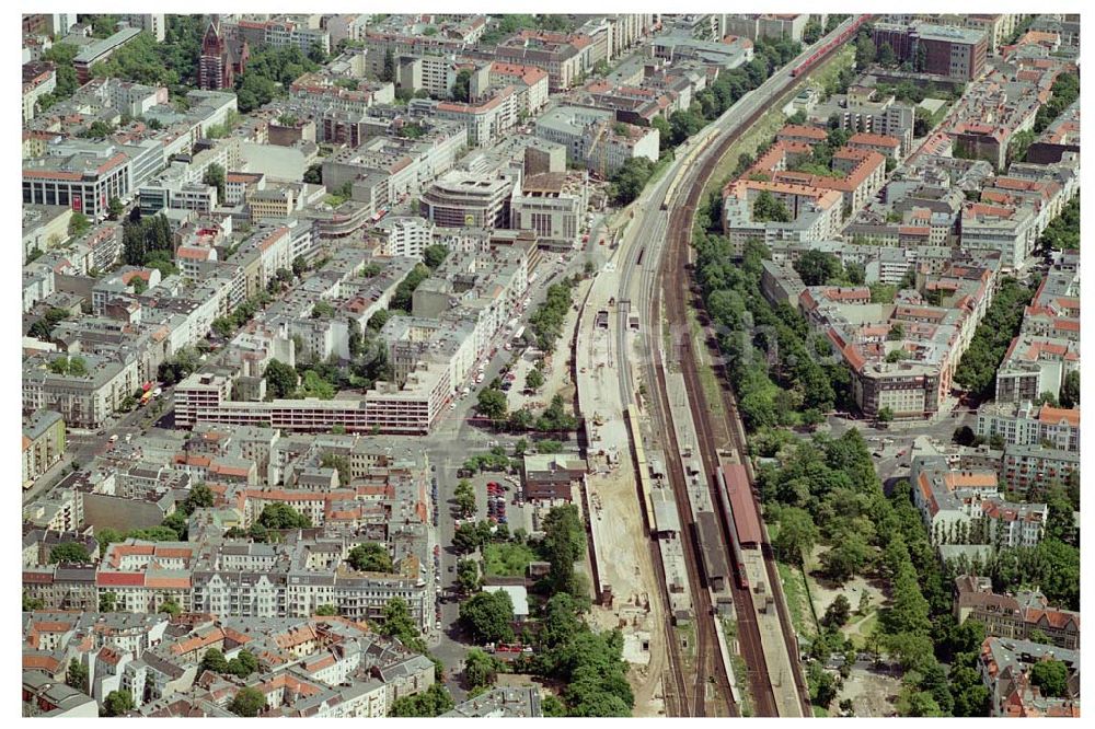 Berlin - Charlottenburg from above - 03.06.2004 Umbau des Bahnhof Charlottenburg der Deutschen Bahn AG in Berlin-Charlottenburg. Bau des Kant-Center mit Um- und Erweiterungsbau am C&A-Kaufhaus am Bahnhof Charlottenburg.