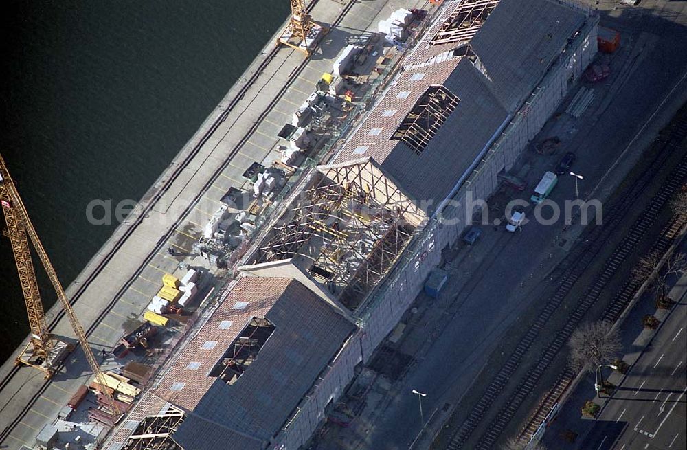 Aerial photograph Berlin Mitte - 11.11.2003 Umbau am Berline Ostbahnhof / Osthafen Umbau durch TRAPP, Investor BEHALA