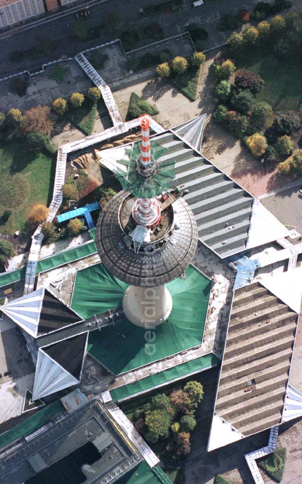 Aerial photograph Berlin - Umbau des Berliner Fernsehturmes am Alex.14.10.1997