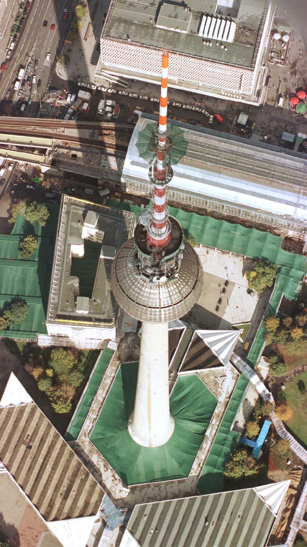 Aerial image Berlin - Umbau des Berliner Fernsehturmes am Alex.14.10.1997