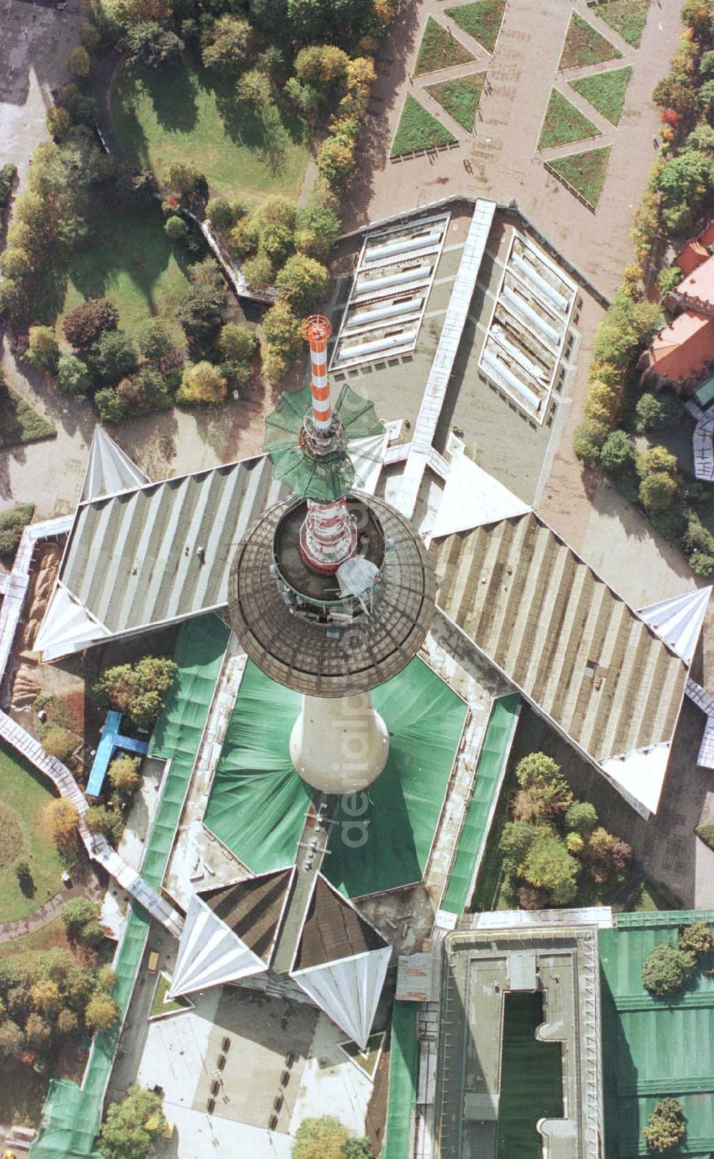 Aerial photograph Berlin - Umbau des Berliner Fernsehturmes am Alex.14.10.1997