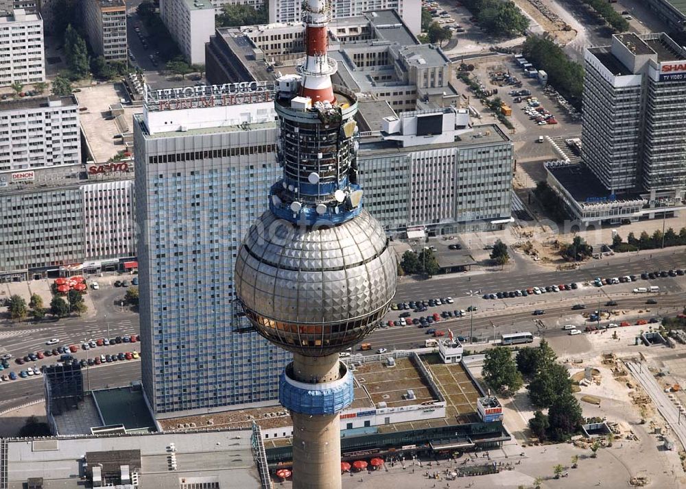 Berlin from the bird's eye view: Umbau des Berliner Fernsehturmes am Alexanderplatz.