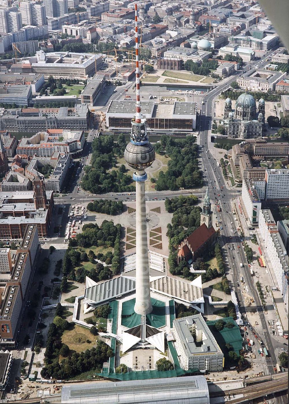 Aerial image Berlin - Umbau des Berliner Fernsehturmes am Alexanderplatz.