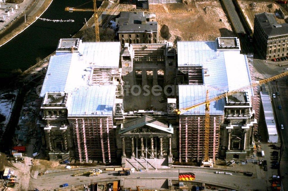 Aerial photograph Berlin - Umbau des Berliner Reichstages