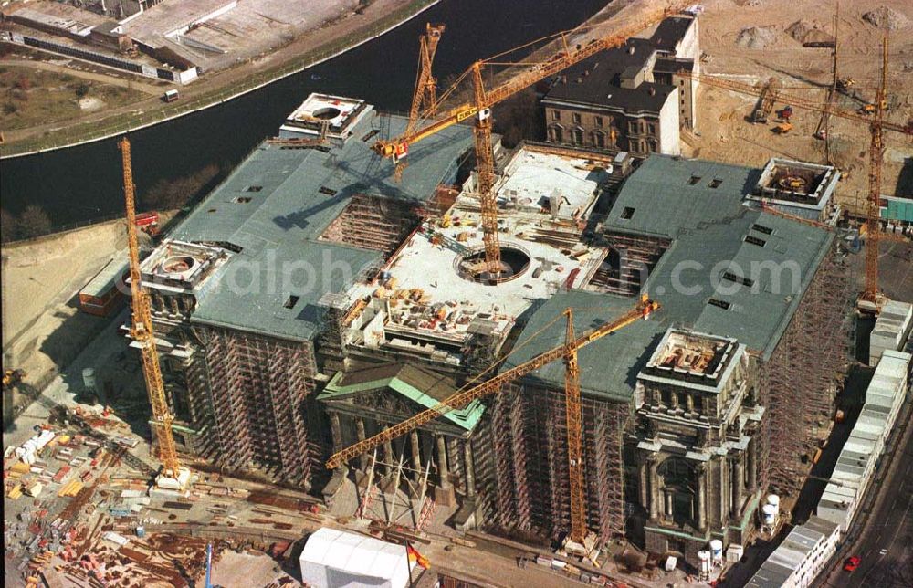 Aerial photograph Berlin - Umbau des Berliner Reichstages