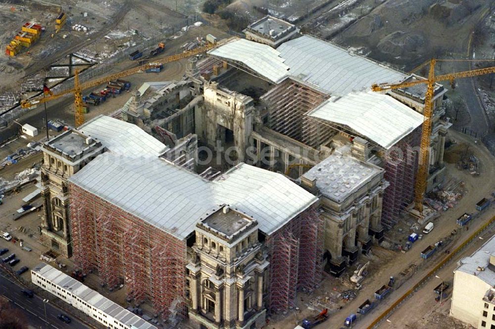 Berlin - TIERGARTEN from above - Umbau des Berliner Reichstages in Berlin-Tiergarten. 1995