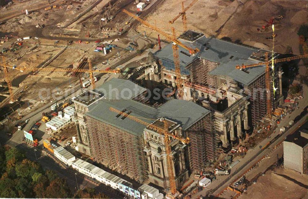 Aerial photograph Berlin - Umbau des Berliner Reichstages Jede Verwendung nur mit Urheberangabe: 