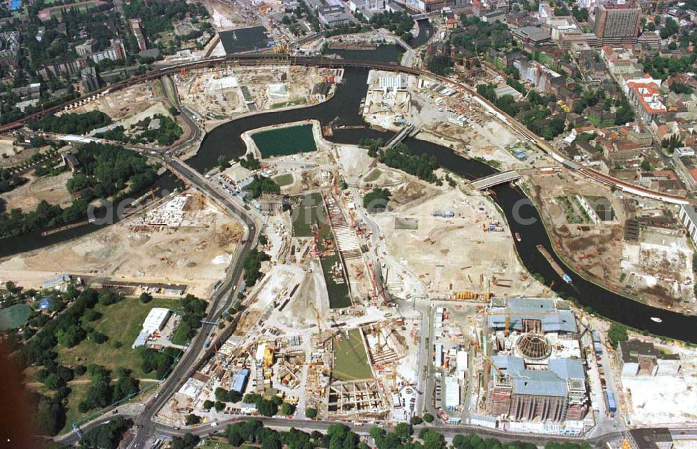 Aerial image Berlin - Tiergarten - Umbau des Berliner Spreebogens und des Reichstages.