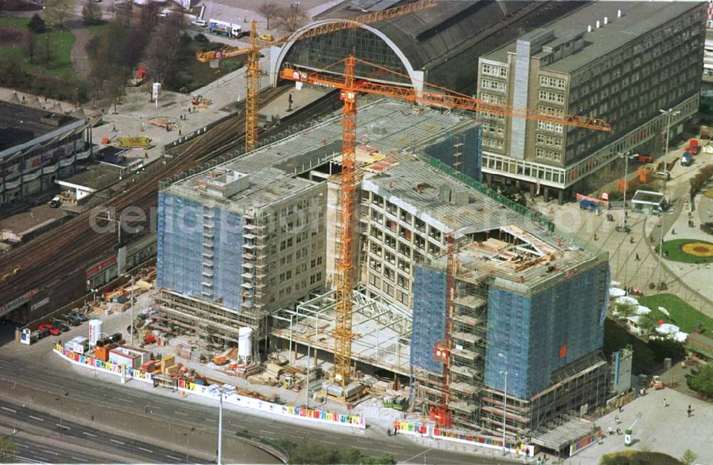 Aerial image Berlin Mitte - 04.10.1993 Umbau des Berolina-Hauses am Berliner Alexanderplatz zum Sitz der Landesbank Berlin