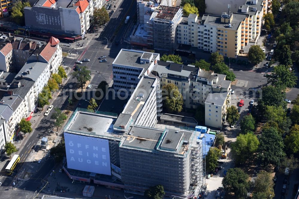 Berlin from the bird's eye view: Construction site for reconstruction and modernization and renovation of an office and commercial building on Blissestrasse in the district Wilmersdorf in Berlin, Germany