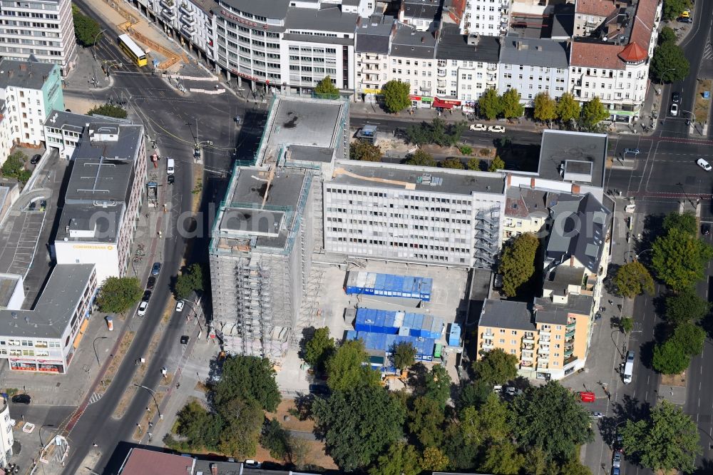 Berlin from the bird's eye view: Construction site for reconstruction and modernization and renovation of an office and commercial building on Blissestrasse in the district Wilmersdorf in Berlin, Germany