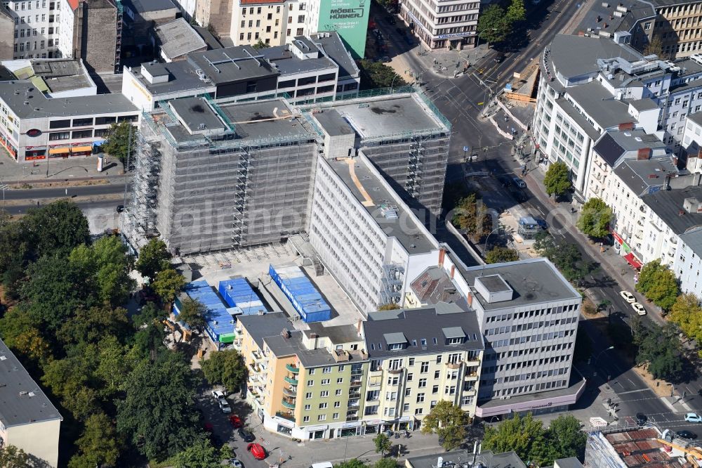 Berlin from the bird's eye view: Construction site for reconstruction and modernization and renovation of an office and commercial building on Blissestrasse in the district Wilmersdorf in Berlin, Germany