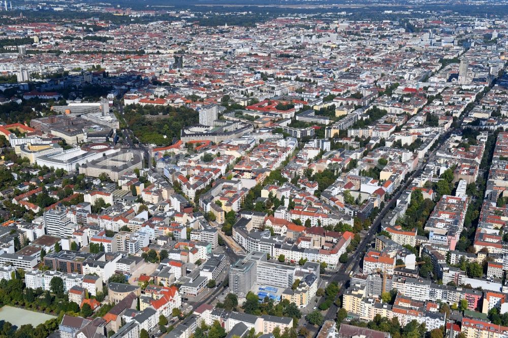 Aerial photograph Berlin - Construction site for reconstruction and modernization and renovation of an office and commercial building on Blissestrasse in the district Wilmersdorf in Berlin, Germany