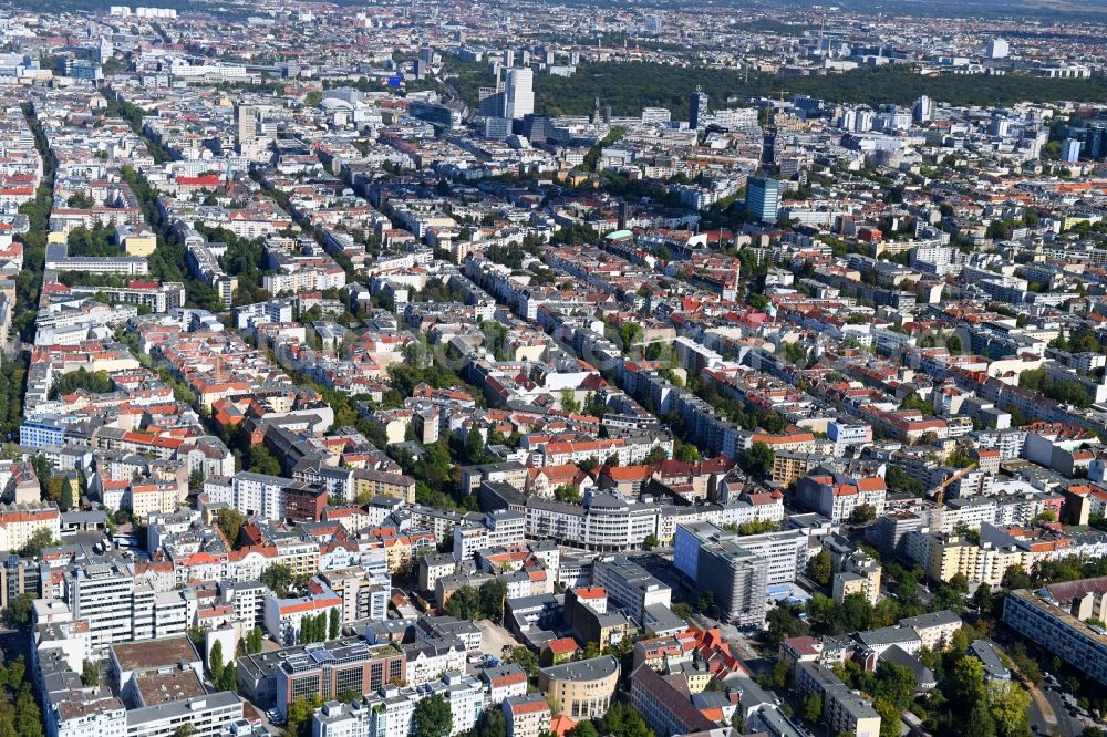 Berlin from the bird's eye view: Construction site for reconstruction and modernization and renovation of an office and commercial building on Blissestrasse in the district Wilmersdorf in Berlin, Germany