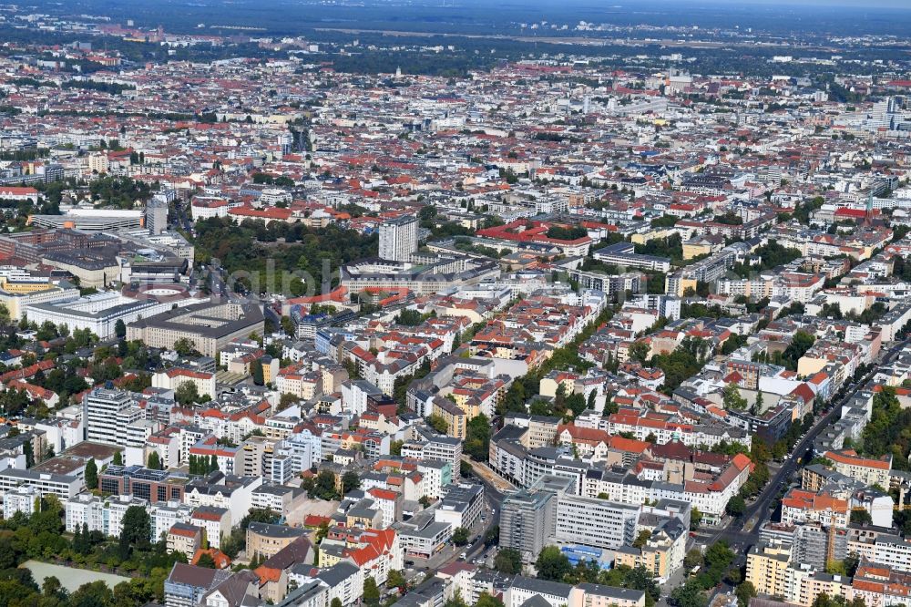 Berlin from above - Construction site for reconstruction and modernization and renovation of an office and commercial building on Blissestrasse in the district Wilmersdorf in Berlin, Germany